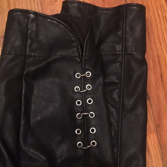 🆕 Faux Leather Pants - Picture 3 of 5